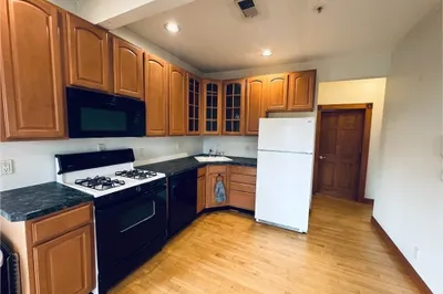 10 Warren St #3