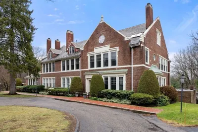 63 Garden Rd #C4