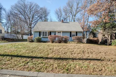 102 Bayne St