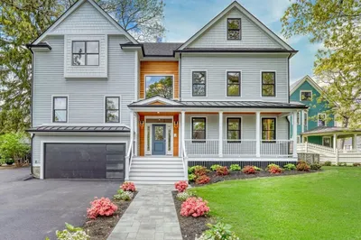 19 Everett Ave