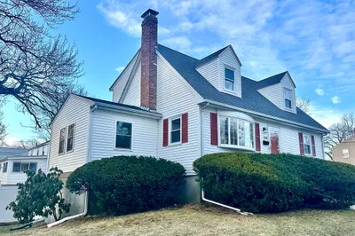 154 N Central Ave 1