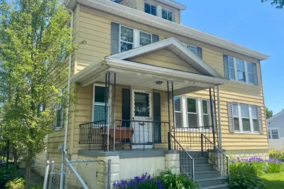 10 Junior St