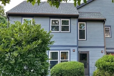 110 Dean St #77