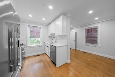 14 Lopez Ave #1