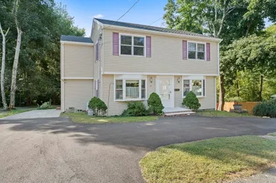 40 Lone Pine Path 1