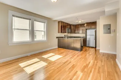 51-53 Colonial Ave #2