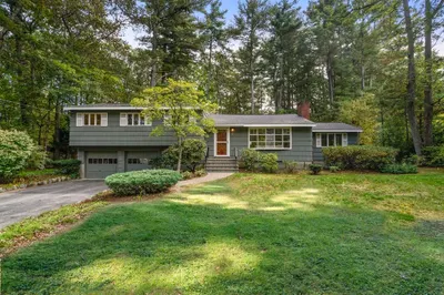 97 Barton Dr 1