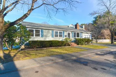 4 Pulaski Drive 1