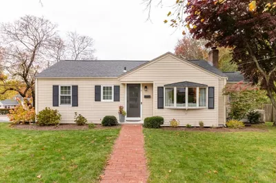 6 Longwood Ter