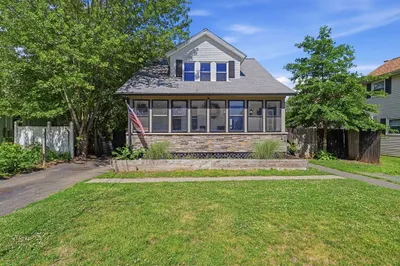 11 Furrow St 1