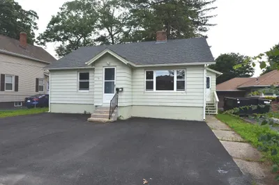 14 Fairlawn Cir 1