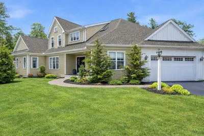 3 Mountain Laurel Way 1