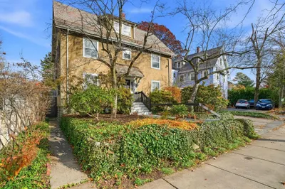 65 Fresh Pond Pkwy 1
