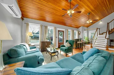 111 Grove Ave