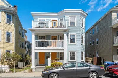 16 Woodlawn St #1