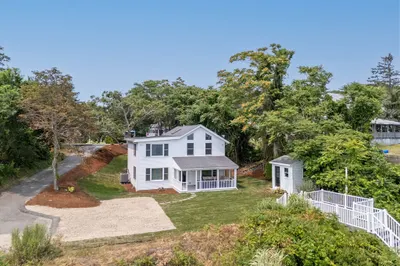 91 Manomet Ave 1