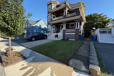 22 Adams St #2 1