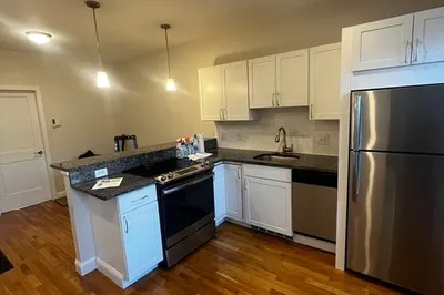 100 Tyler St #4