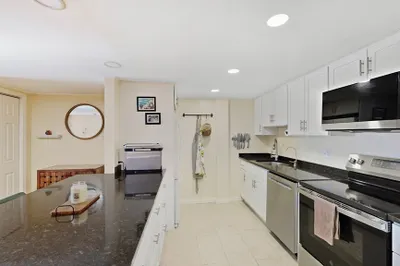 96 Old Colony Ave #212 1