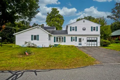 94 Chestnut St 1
