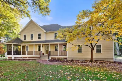 124 Horse Pond Road 1