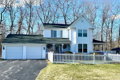 2 Pierce Cir