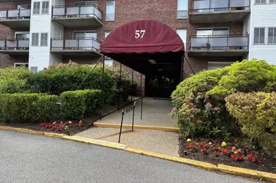 57 Broadlawn Park #24