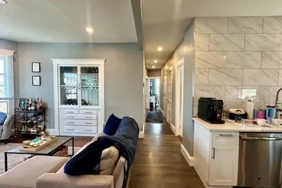 27 Doris St #3 1
