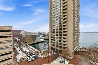 65 E India Row #7C