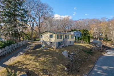 17 Mckays Drive 1
