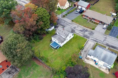 36 Upland Ave 1