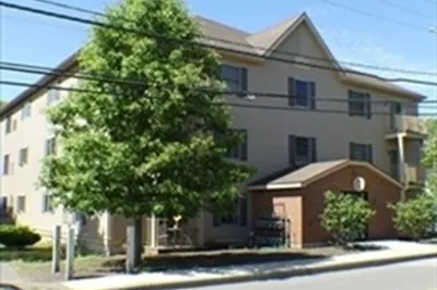 382 Walnut Street #304