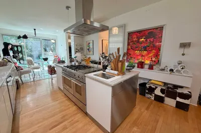 87 Oxford Ave #1