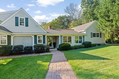 250 River St 1