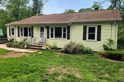 77 Chestnut Hill Rd 1