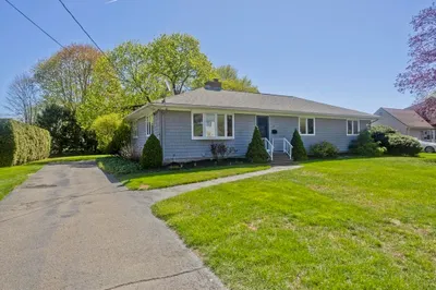54 Sterling Rd 1