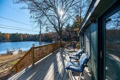 24 Tucker Ln