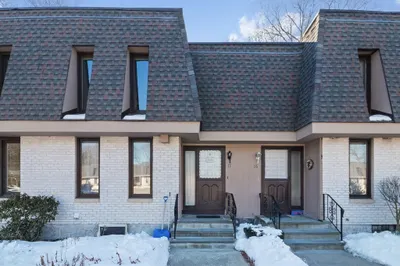 17 Grove Sq #17 1