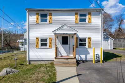 81 Perkins St