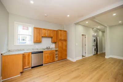 10 Jerome St #1