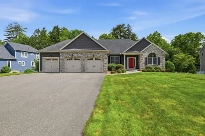 25 Pondview Dr 1