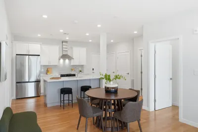 267 Old Colony Ave #308 1