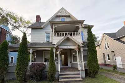 104 Alden St 1