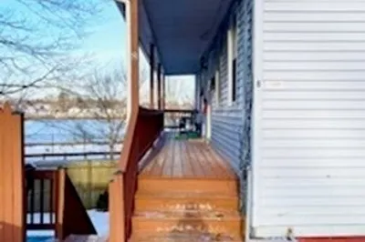 8 Smith St #2L