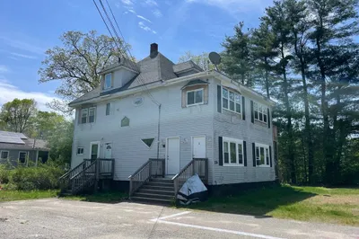 136 Brookside Rd 1