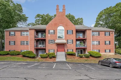 3 Louisberg Sq #8