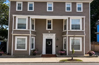 11 Charter St 1