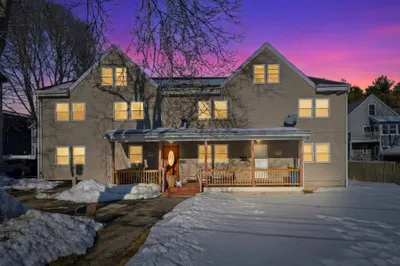 56 Patten St 1