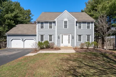 11 Liberty Dr 1
