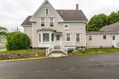 19 Everett St #2